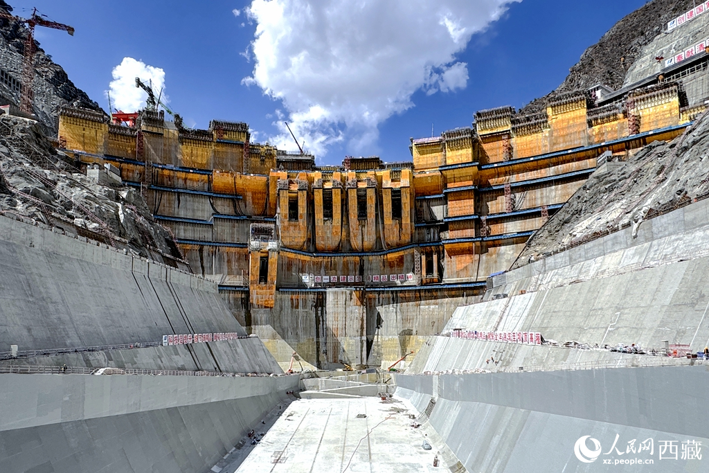 葉巴灘水電站。