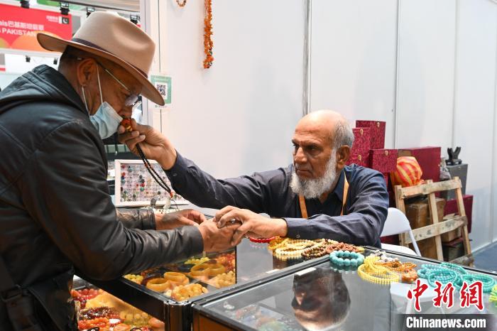 西藏拉薩：進口商品展覽會家門口暢享國際購物盛宴