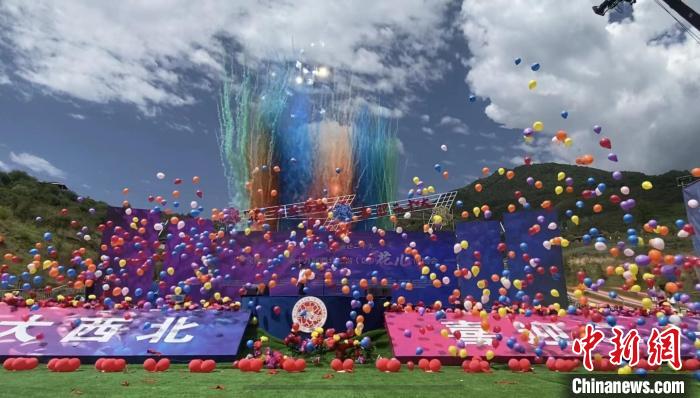 第十九屆西北五?。▍^(qū))“花兒”演唱會(huì)啟幕