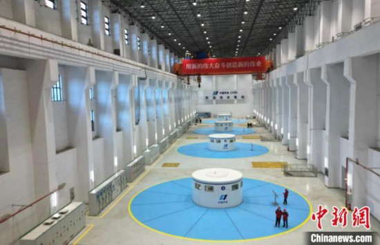 圖為水電站內(nèi)部?！⊥趵凇z